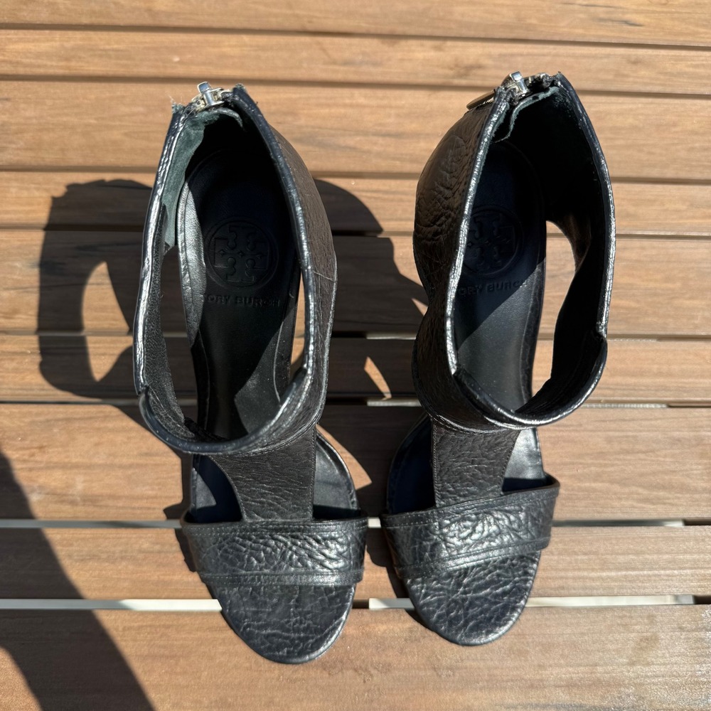 Tory Burch Heels Black Size 7.5 Torben Tumbled Rhino Leather Peep Toe‎ - Picture 8 of 11
